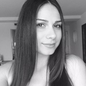 Meet your Posher, Elena